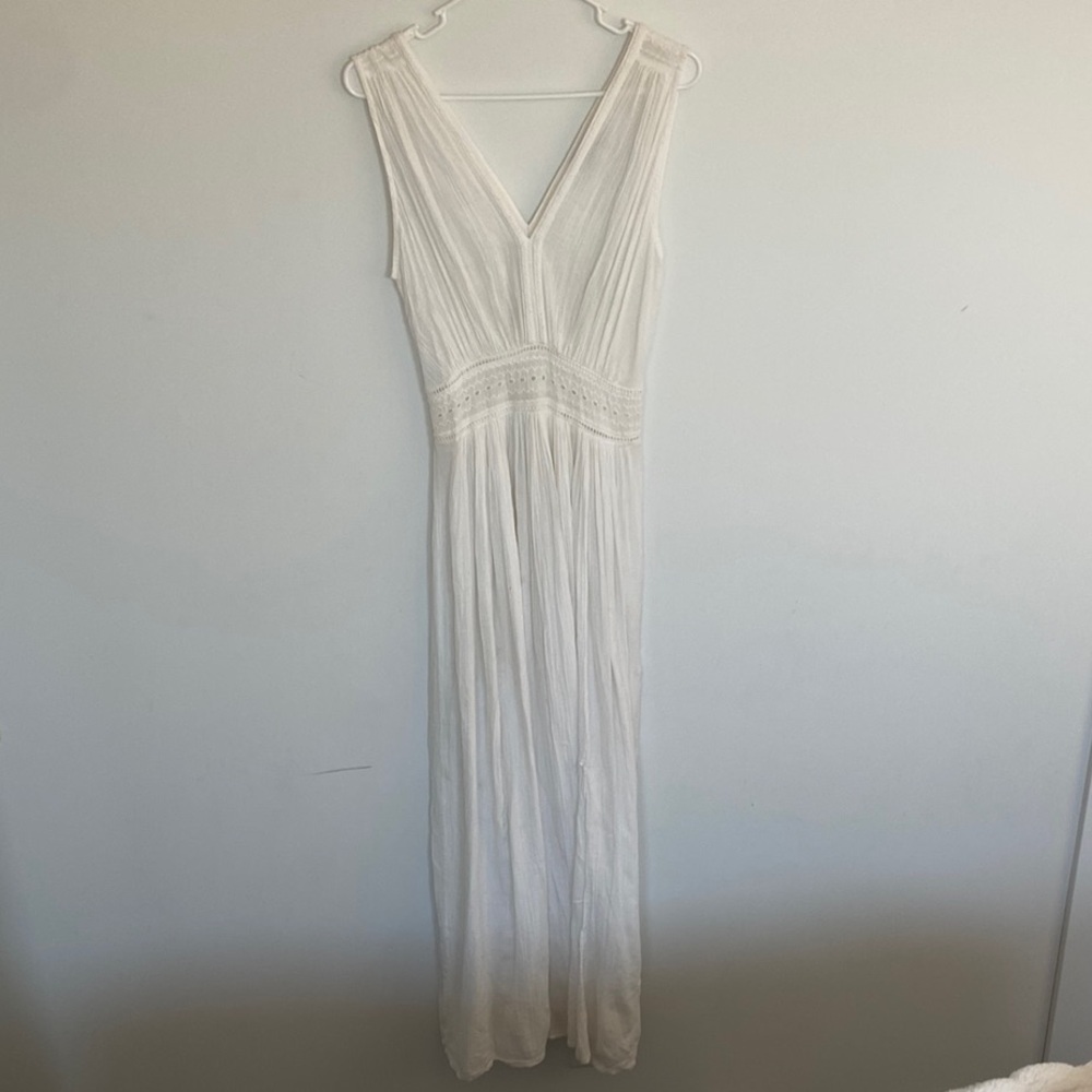 Morgan de Toi White Sleeveless Tiered Maxi Dress